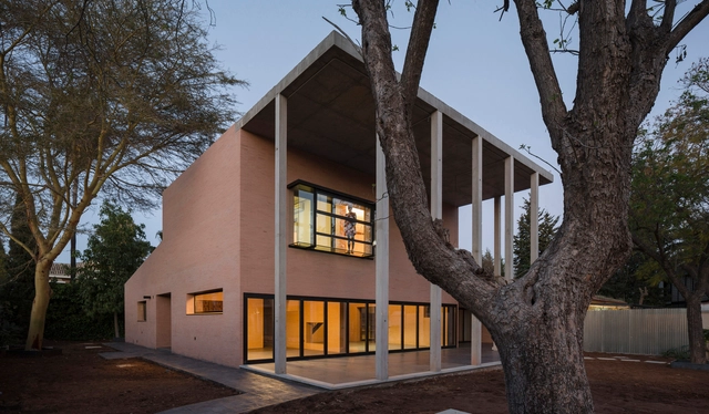 Casa Perea Borobio / Canales Lombardero - Casas