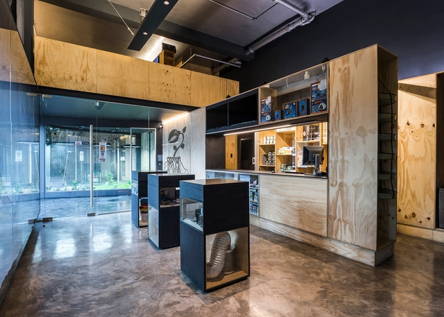 Piranha Growshop  / 2712 / asociados - Showroom