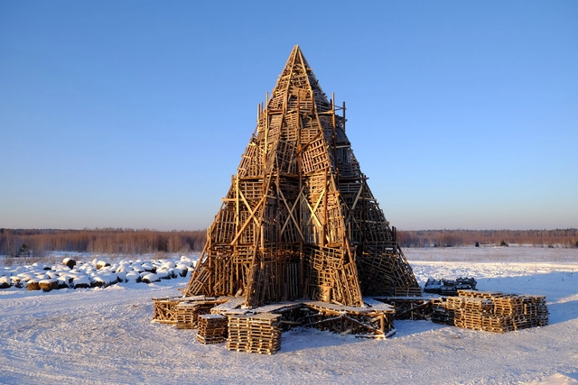 Nikolay Polissky revela su última estructura artesanal de madera - Imagen Principal