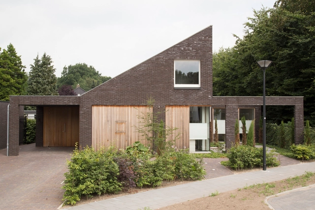 Casa Vlijmen  / Jan Couwenberg Architectuur - Casas