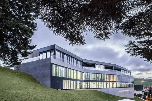 Clinica Bellavista / Carlos Martinez Architekten - Clínica