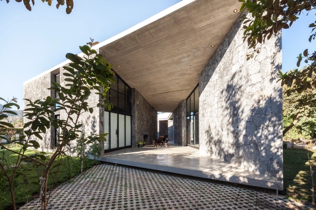 Casa MA / Cadaval & Solà-Morales - Casas
