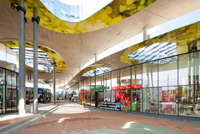 Shopping Nord Graz / BEHF Corporate Architects - Shopping Centers