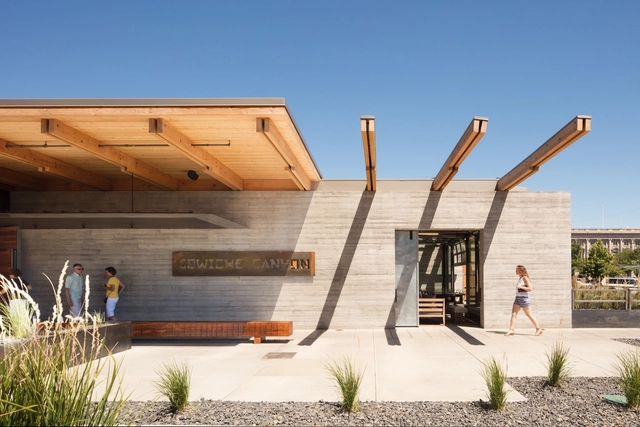 Cocina Cowiche Canyon y Bar Icehouse / Graham Baba Architects - Restaurantes & Bares