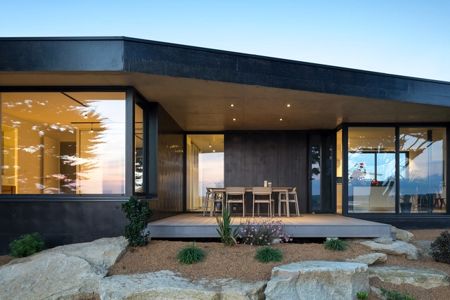 La Maison Noire / agence anArchitecte - Casas