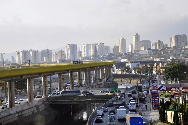 A estratégia inicial do Brasil na área de transportes para colocar em prática o Acordo de Paris - Imagem de Destaque