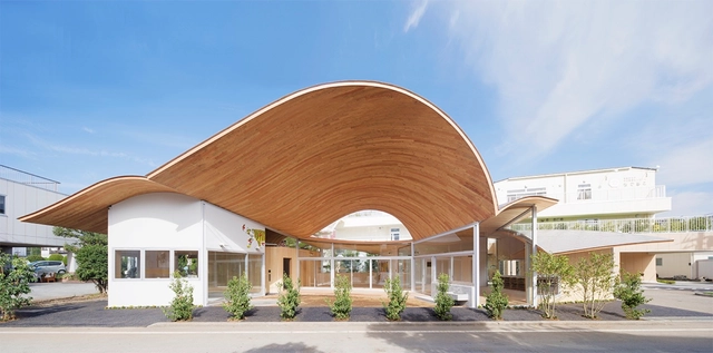 Vivero Toranoko / Takashige Yamashita Office - Centros De Salud