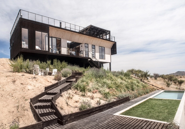 折叠的房子  / B+V Arquitectos - 独立住宅