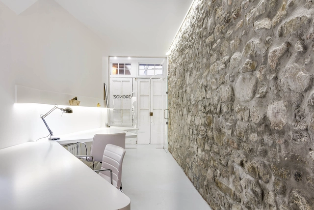  Espacio de Trabajo en el Centro Historico  / Javier Martínez Medina - Interiores De Oficina