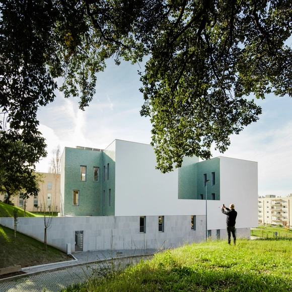 Casa Acreditar Porto / Atelier do cardoso arquitectos - Casas