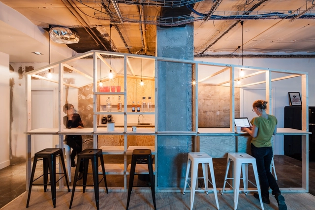 Kiss Kiss Bank Bank / Agence Vincent & Gloria Architectes - Interiores De Oficina