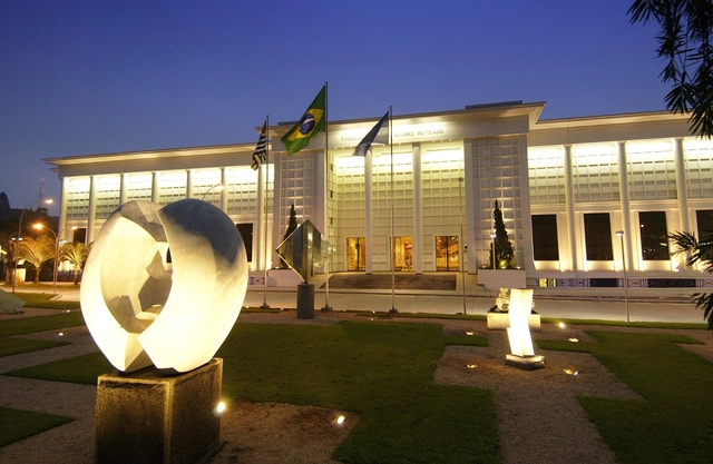 Palestra Projetos de Exposições - design gráfico e arquitetura - Imagem de Destaque