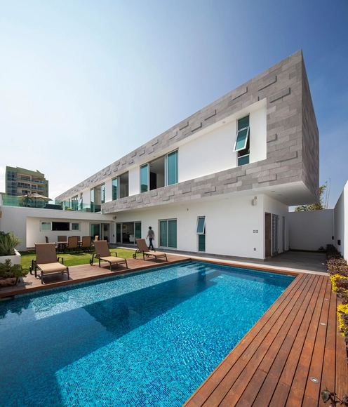 Casa Ivanna / OBRA BLANCA - Casas