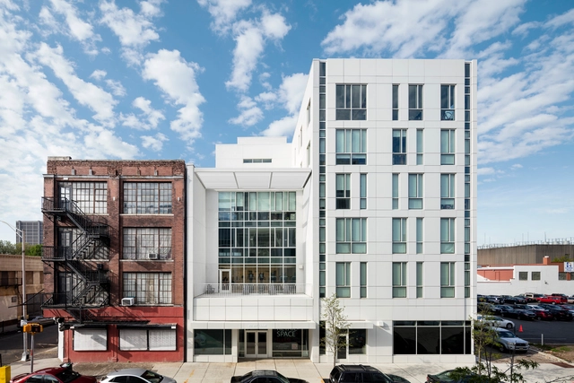 Aldea de profesores / Richard Meier & Partners - Retail