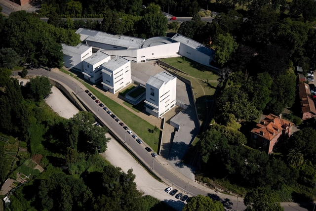 Faculdade de Arquitectura da Universidade do Porto pelas lentes de Fernando Guerra - Imagem de Destaque
