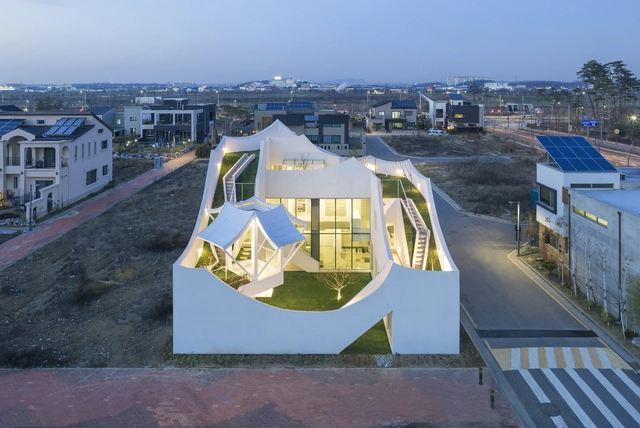 Casa Voadora / IROJE KHM Architects - Casas