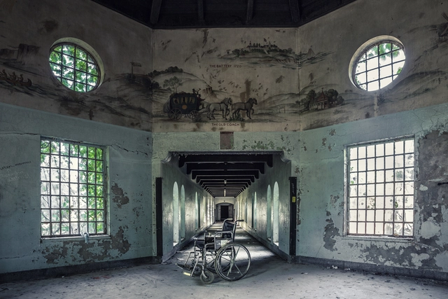 These Images of Abandoned Insane Asylums Show Architecture That Was Designed to Heal - Featured Image