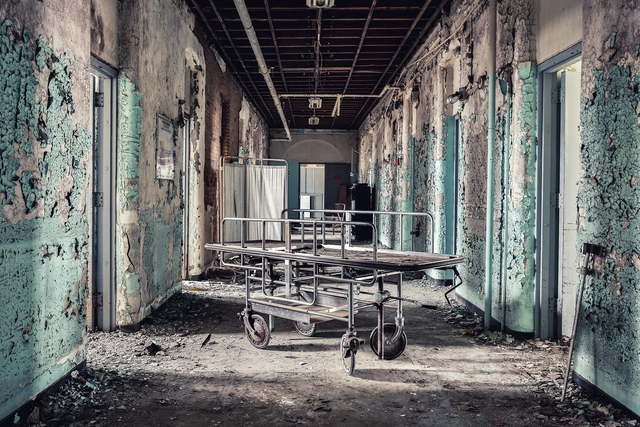 Imagens de manicômios abandonados mostram arquiteturas projetadas para curar - Imagem de Destaque