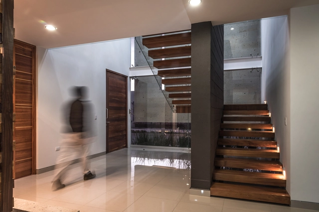 Sicomoros Uno Cero Siete  / Genética Arq Studio - Casas