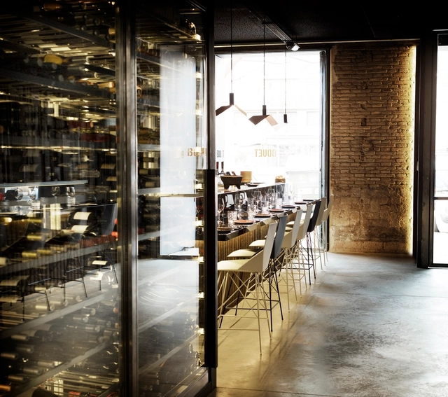 Bouet Restaurant / Ramón Esteve - Restaurant, Fijación Vigas, Puerta, Arco, Mesas, Sillas