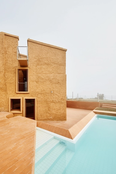 Rehabilitación de una masía en Santa Margarida de Montbui  / Arquitectura -G - Casas