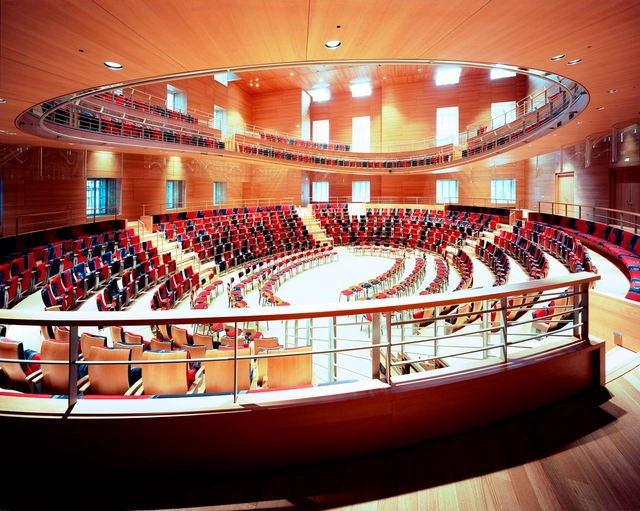 Frank Gehry fala sobre seu projeto para a sala de concertos Pierre Boulez Saal em Berlim - Imagem de Destaque