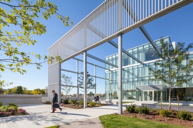 Humber学院学生迎接活动资源中心 / Moriyama & Teshima Architects - 学生大厅