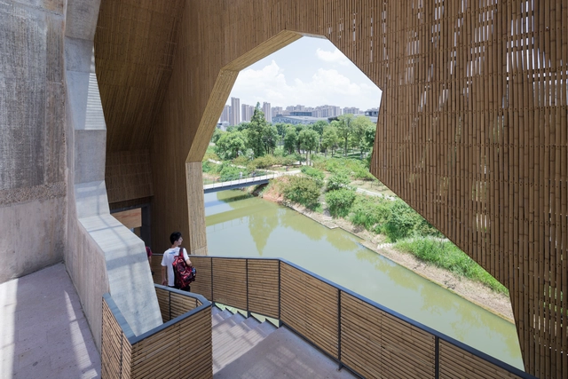 Kenneth Frampton On The Work of Wang Shu and Lu Wenyu - Featured Image