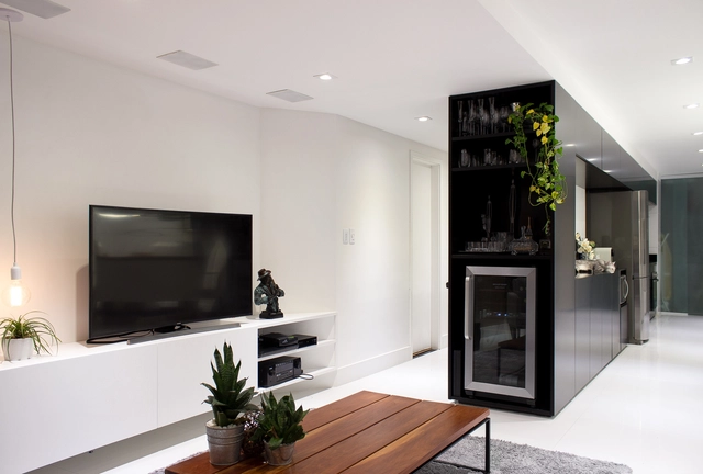 Apartamento Algarve  / Gustavo Fontes + Edson Maruyama - Apartamentos, Fachada, Porta, Iluminação