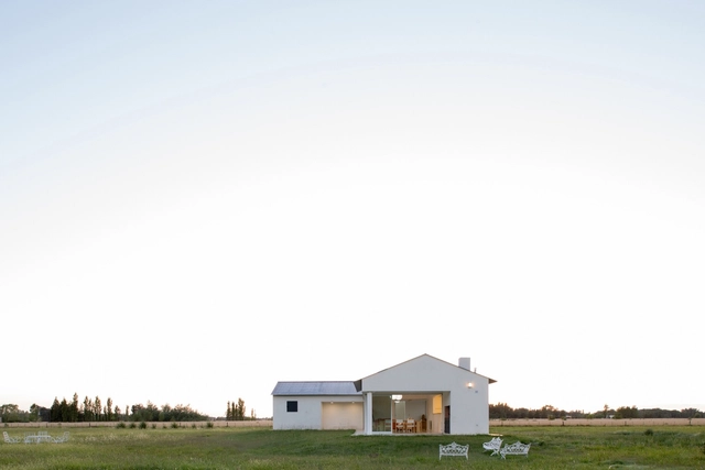 Casa en Benquerencia / Soledad Volpe Nores + Panoramaestudio - Casas