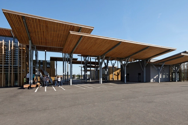College Aime Cesaire / Patrick Arotcharen architecte - Higher Education, Facade, Beam