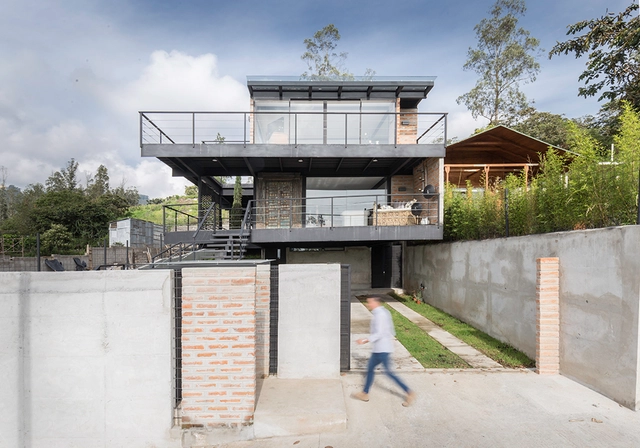 Casa Horizontal / Juan Tohme - Casas