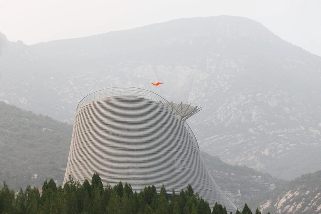 Teatro de los Monjes Voladores Shaolin / Mailitis Architects - Artes Escénicas 