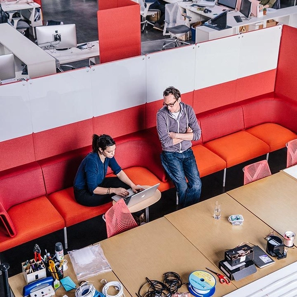 Living Office, un nuevo enfoque para las estaciones de trabajo - Imagen Principal