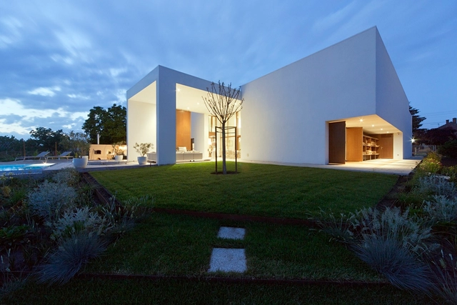 Villa en Debrecen / Archiko Kft. - Casas