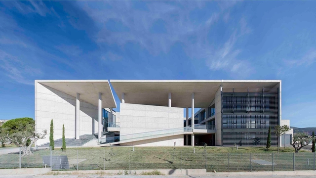 Administración del Sistema Municipal de Abastecimiento de Agua / VTria Architects - Edificios Municipales