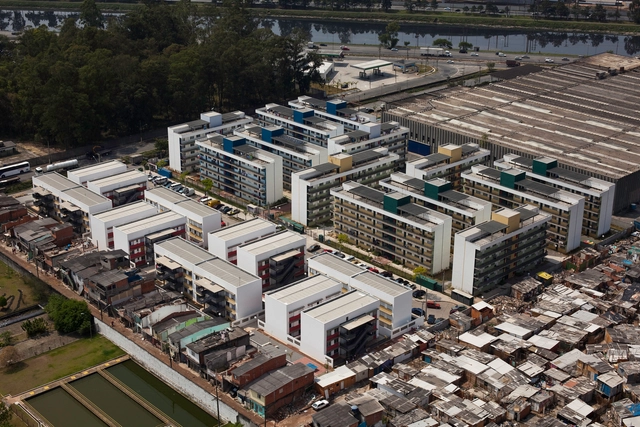 Residencial Alexandre Mackenzie   / Boldarini Arquitetos Associados - Casas, Fachada, Urbano