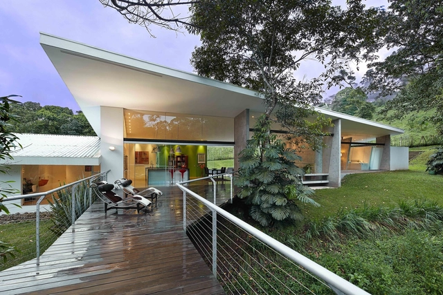 Casa Yos / Cañas Arquitectos - Houses, Garden, Facade, Fence, Stairs, Door, Handrail