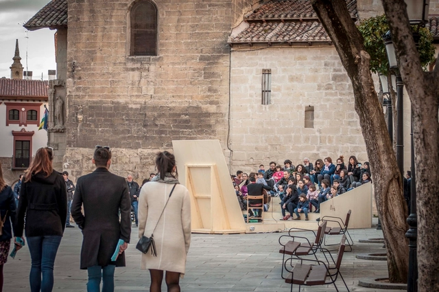 Instalaciones reinterpretan el casco antiguo de Logroño en Concéntrico 03, el Festival Urbano de Intervenciones Efímeras  - Imagen Principal