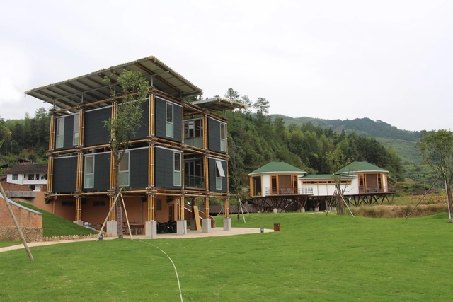 Energy Efficient Bamboo House / Studio Cardenas Conscious Design - Casas, Fachada