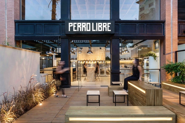 Perro Libre Tap Room / Tellini Vontobel Arquitetura - Restaurantes E Bares