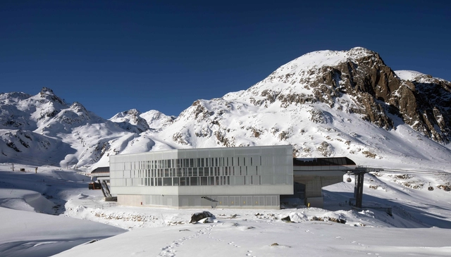 3S Ascensor Gondola Eisgratbahn en Glaciar Stubai / ao-architekten - Transporte