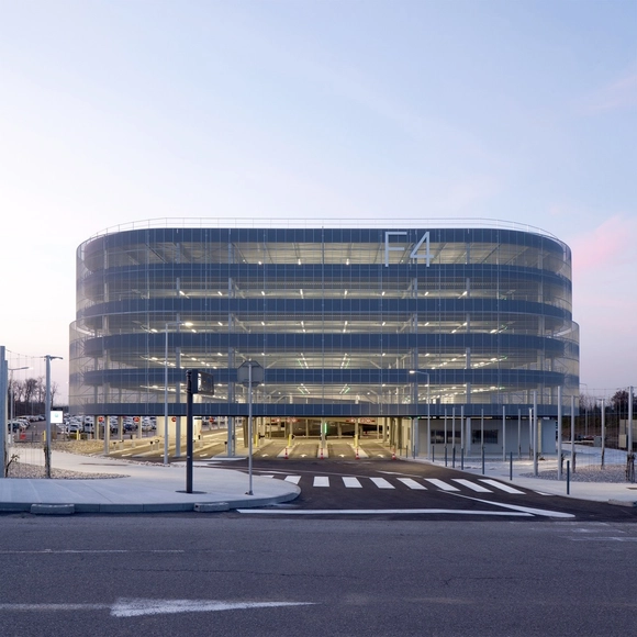 Estacionamiento F4 / DeA architectes - Estacionamiento