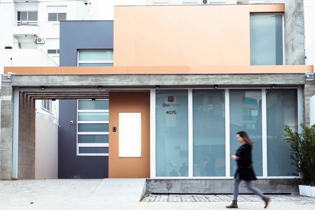 Otoplena Clínica / dDM + Ateliê de Arquitetura - Clínica