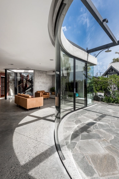 Burt St / Keen Architecture - Renovation, Door, Facade, Arch, Column