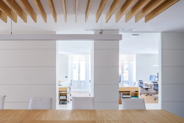 Nueva sede ST Consultores / Álvarez Sotelo Arquitectos - Reconversión, Cocina, Fijación Vigas, Puerta, Fachada, Arco, Mesas, Iluminación, Sillas, Encimera, Bancas