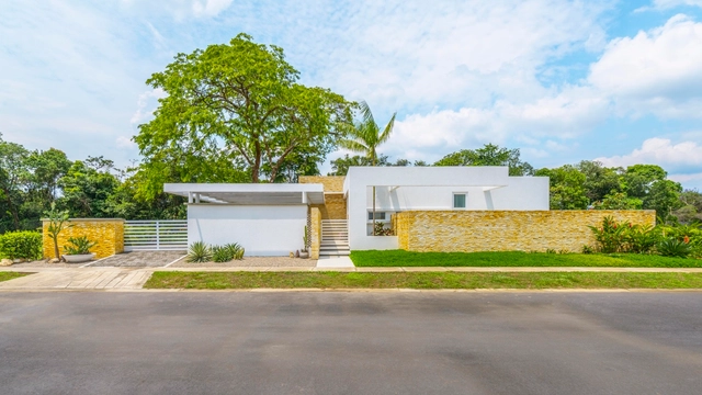 Casa de la Acacia  / David Macias Arquitectura y Urbanismo - Casas, Jardín, Fachada, Puerta