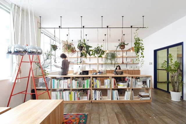 Oficina CHICHI / Koyori + Atelier Salt - Interiores De Oficina