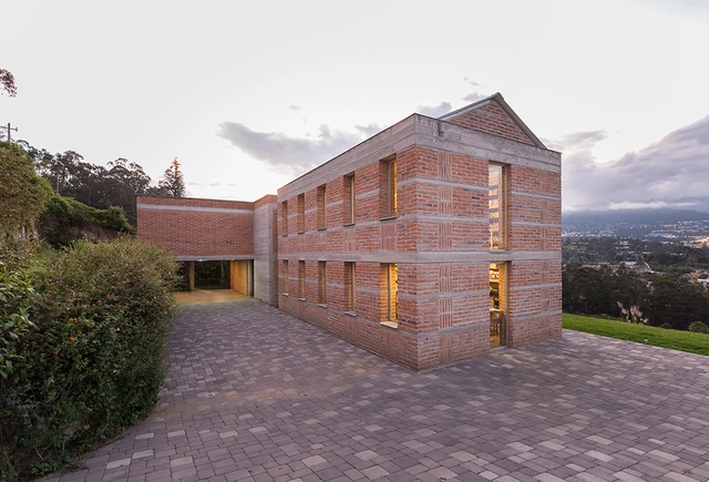 Casa do professor de história / José Miguel Mantilla - Casas