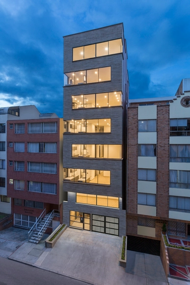 Habemus / Gabriel Carvajal-Niño - Residencial, Fachada